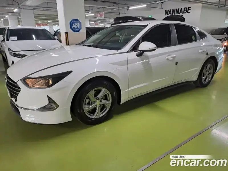 Hyundai Sonata 2.0 LPG rental car