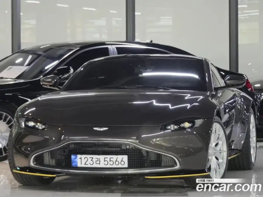 Aston Martin Vantage 4.0 V8 Coupe