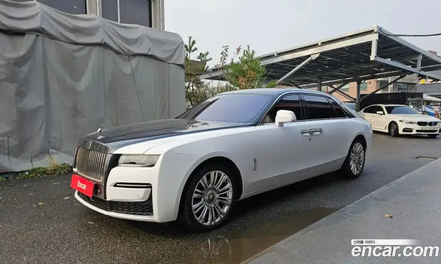 Rolls-Royce Ghost 6.7 EWB V12