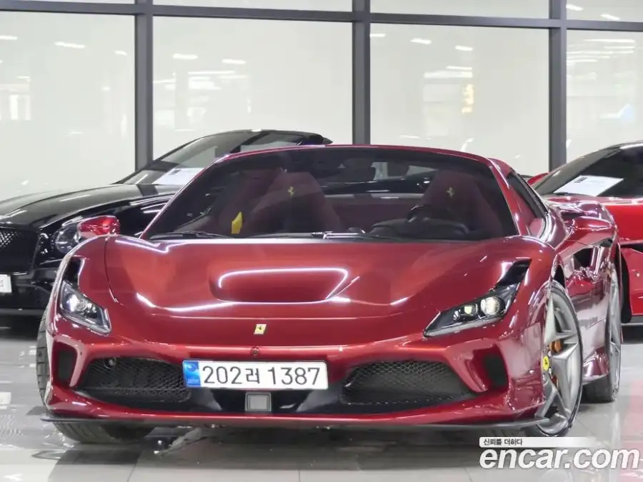 Ferrari F8 3.9 V8