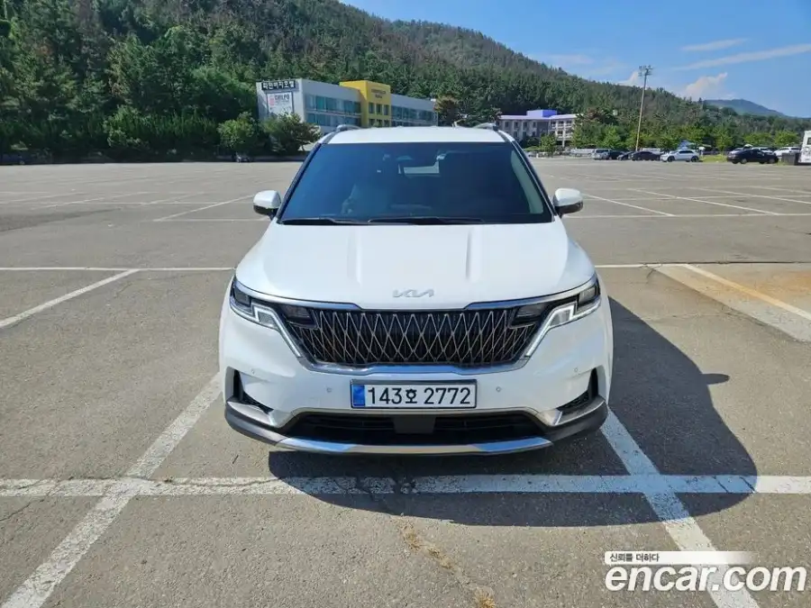 Kia Canival Gasoline 7-Seater Noblesse
