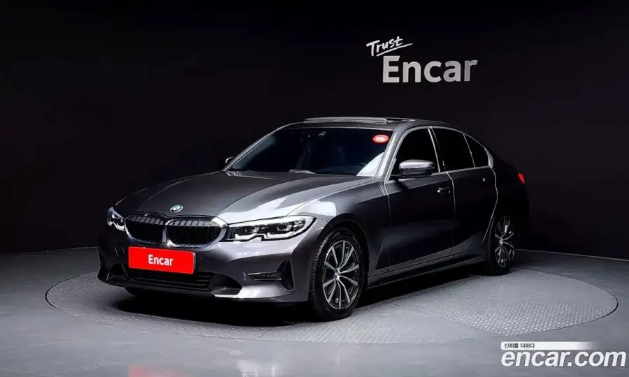 BMW 3-Series 320i