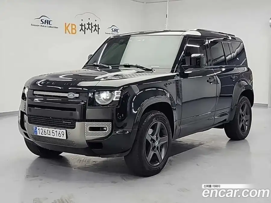 Land Rover Defender 110 P300 X-Dynamic SE