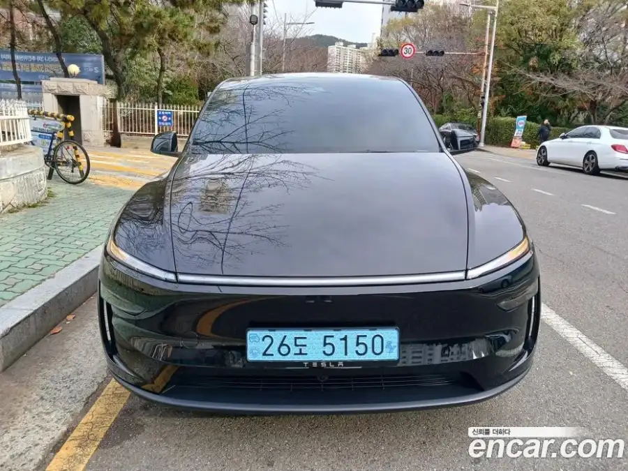 Tesla Model Y RWD