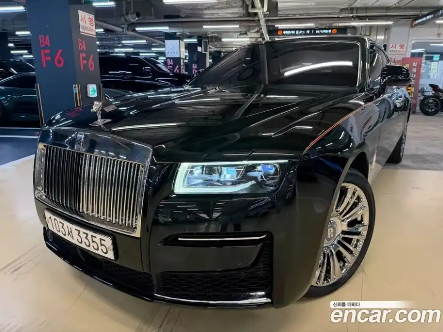 Rolls-Royce Ghost 6.7 V12