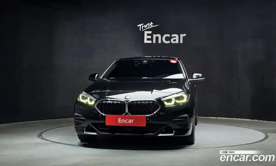 BMW 2-Series 220i Advantage