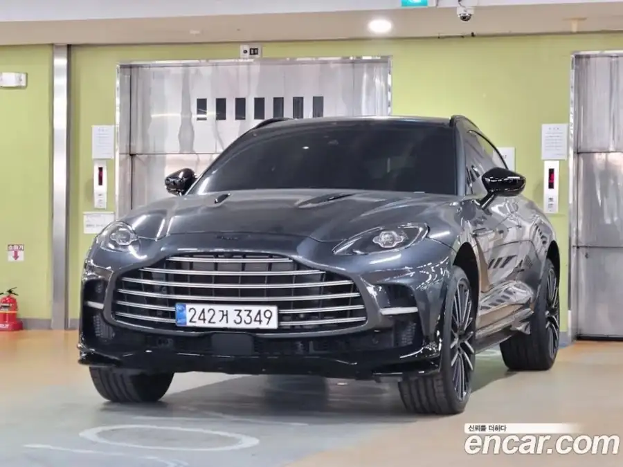Aston Martin Dbx 4.0 V8 707