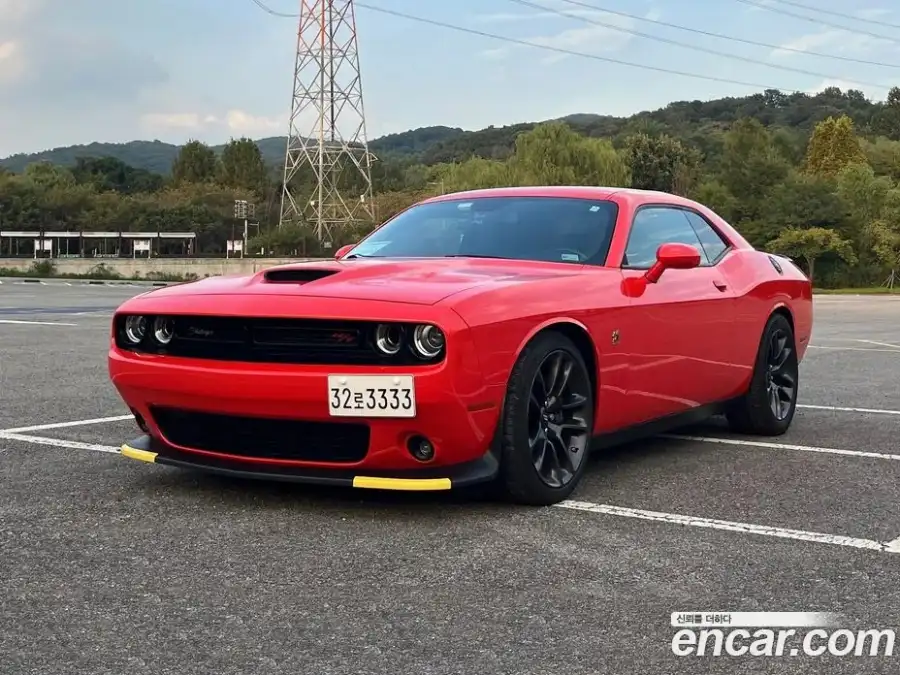 Dodge Challenger 6.4