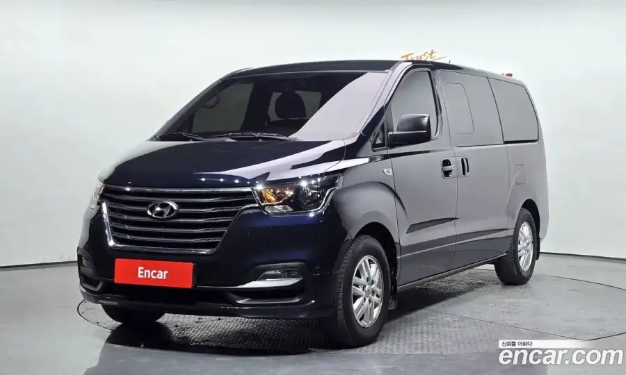 Hyundai Starex Van 5-Seater