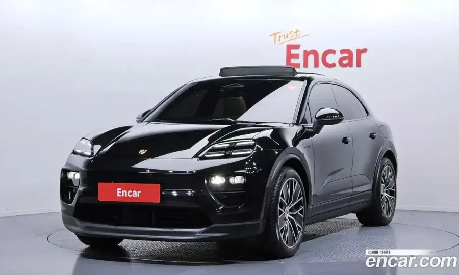 Porsche Macan Base 4