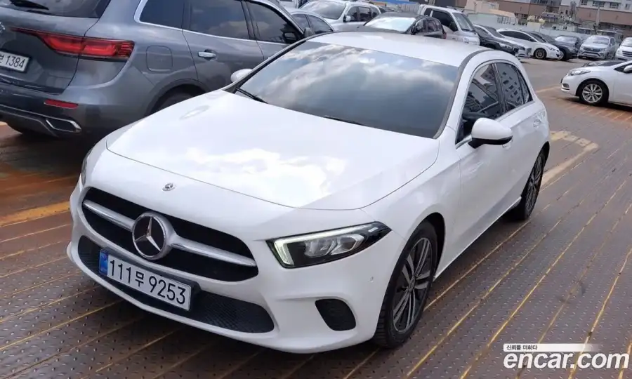Mercedes-Benz A-Class A220 Hatchback