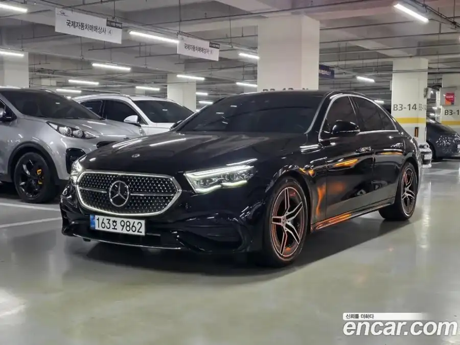 Mercedes-Benz E-Class E300 4MATIC AMG Line