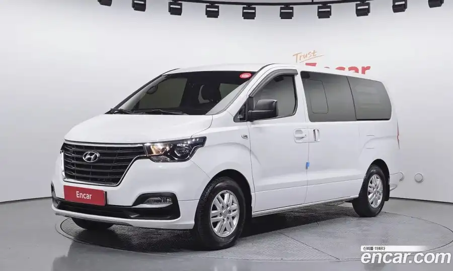 Hyundai Starex Van 5-Seater