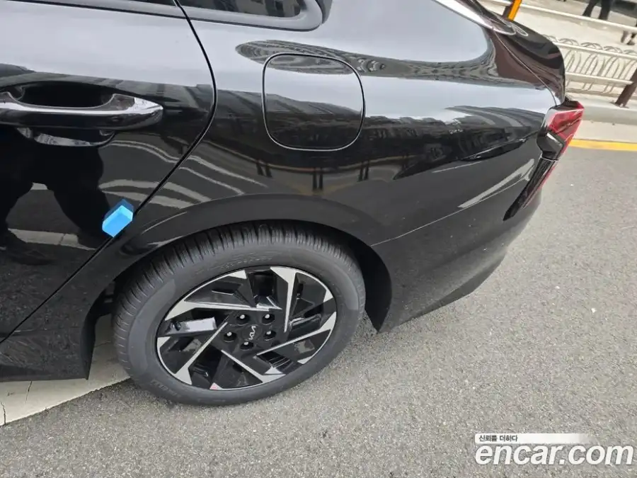 Kia K5 Signature