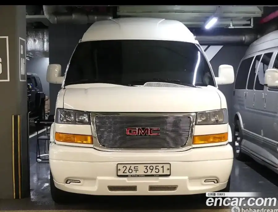 GMC Savana
