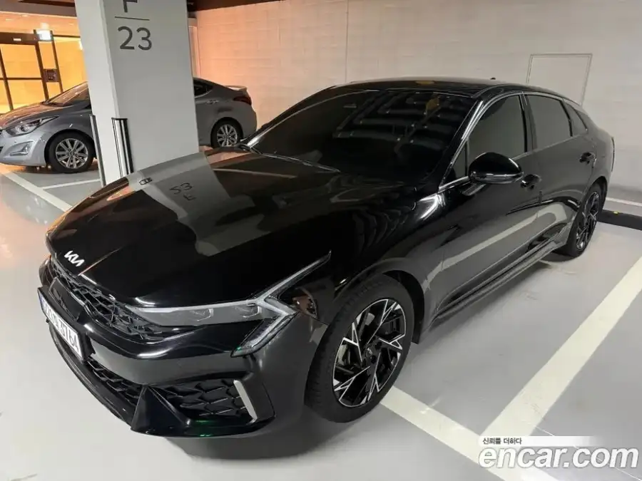 Kia K5 Signature