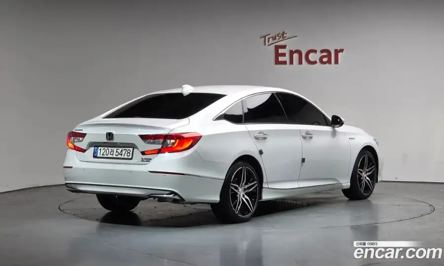 Honda Accord 2.0 Hybrid Touring
