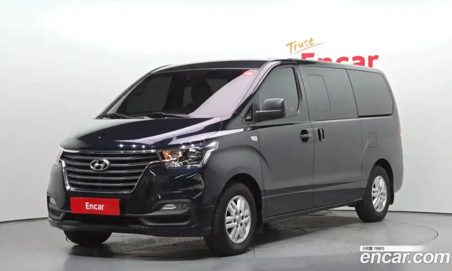Hyundai Starex Van 5-Seater