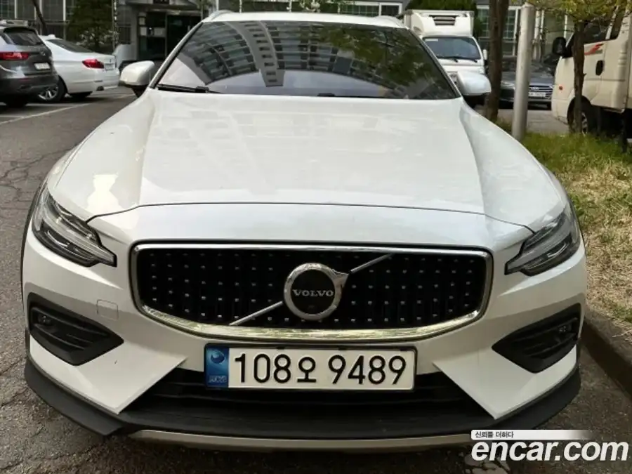 Volvo V60 B5 Ultimate AWD