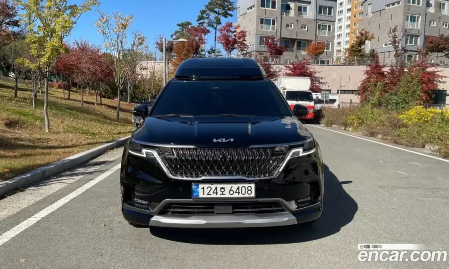 Kia Canival Gasoline 7-Seater Hi-Limousine