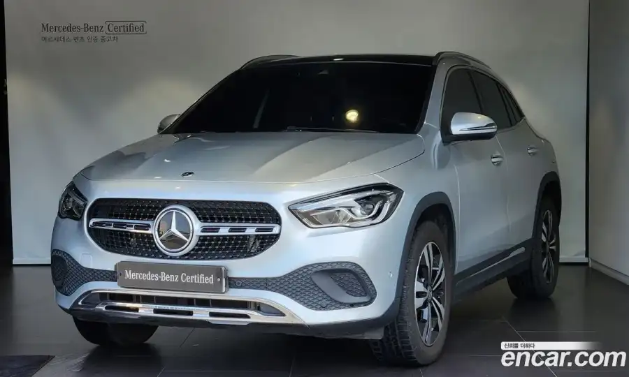 Mercedes-Benz GLA-Class GLA220