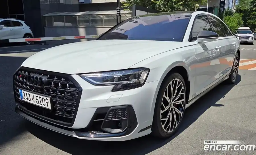 Audi S8 4.0 TFSI Quattro LWB