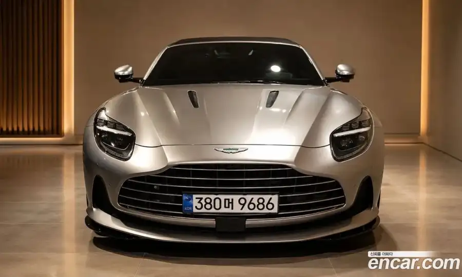 Aston Martin DB12 4.0 V8 Volante