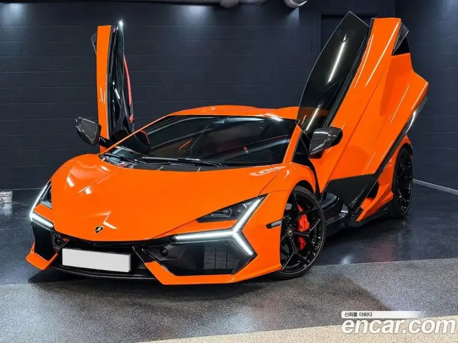 Lamborghini Revuelto 6.5 V12