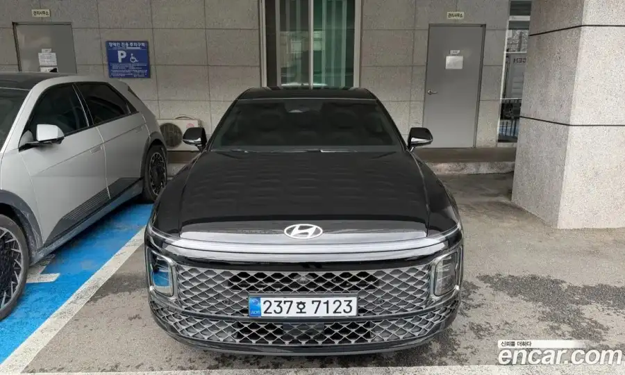 Hyundai Grandeur Exclusive