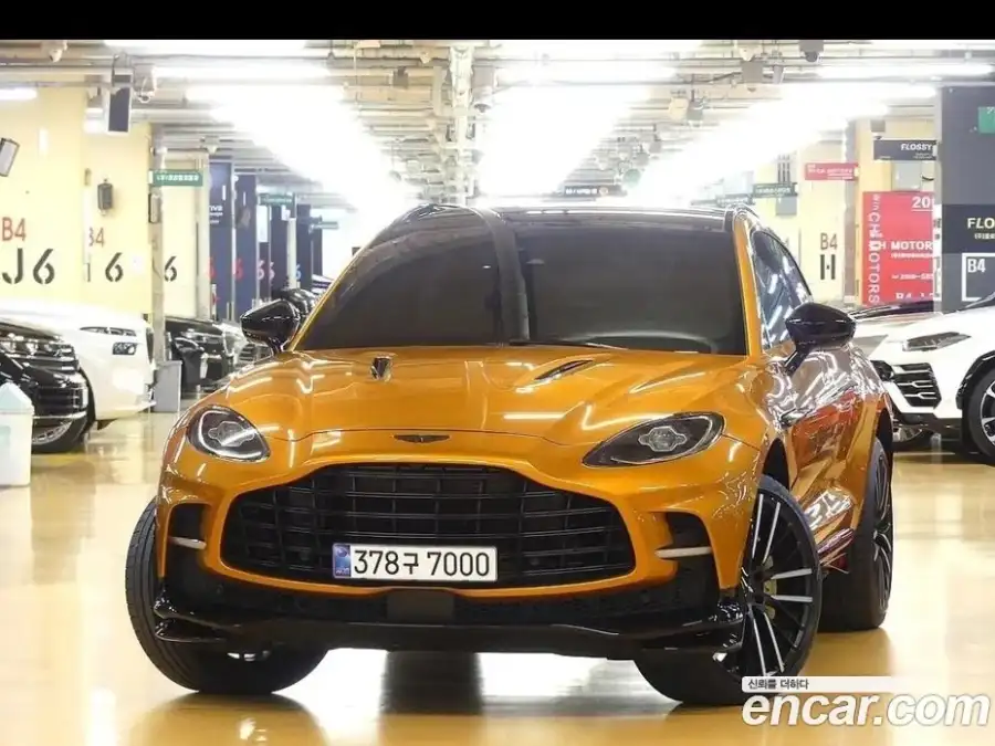 Aston Martin Dbx 4.0 V8 707