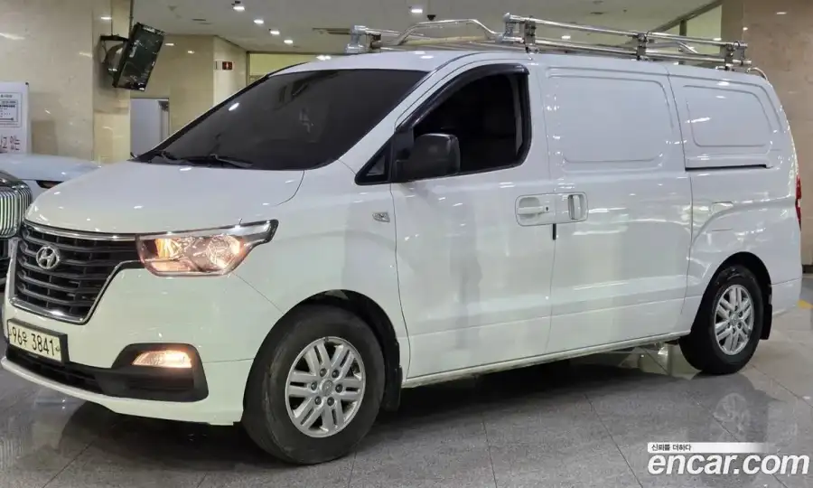 Hyundai Starex Van 3-Seater
