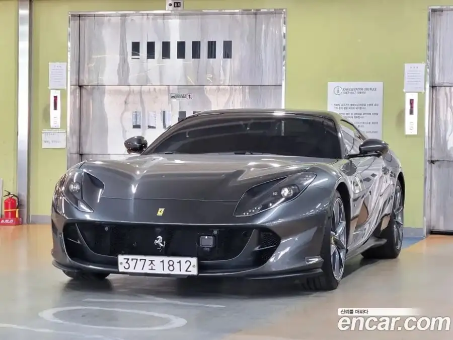 Ferrari 812 6.5 V12