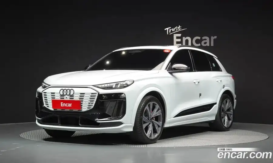 Audi SQ6 e-tron