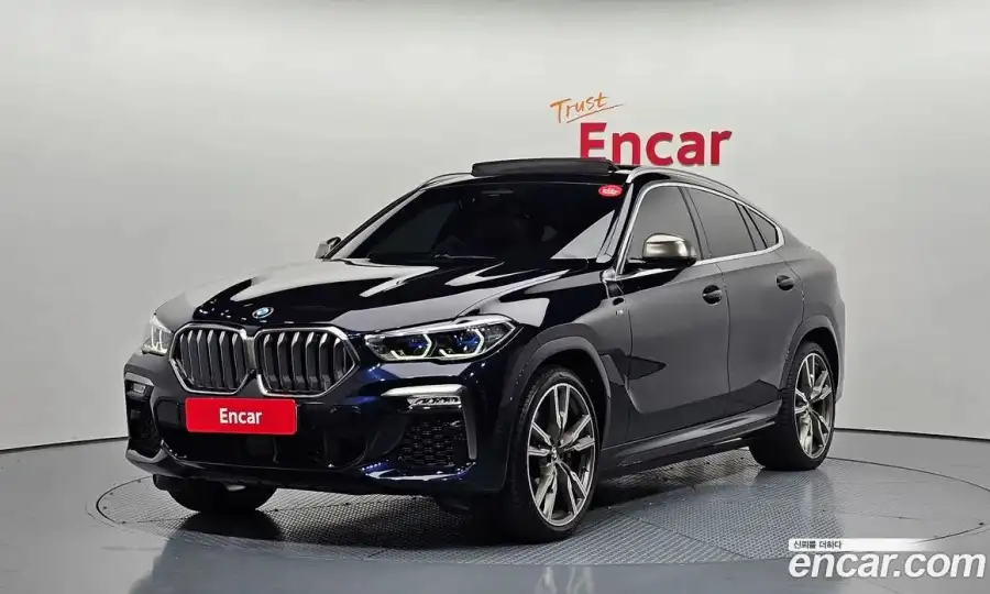 BMW X6 M50i