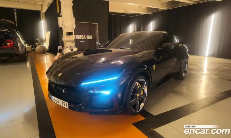 Ferrari Purosangue 6.5 V12