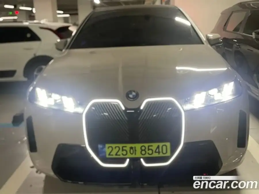 BMW iX xDrive45 M Sport