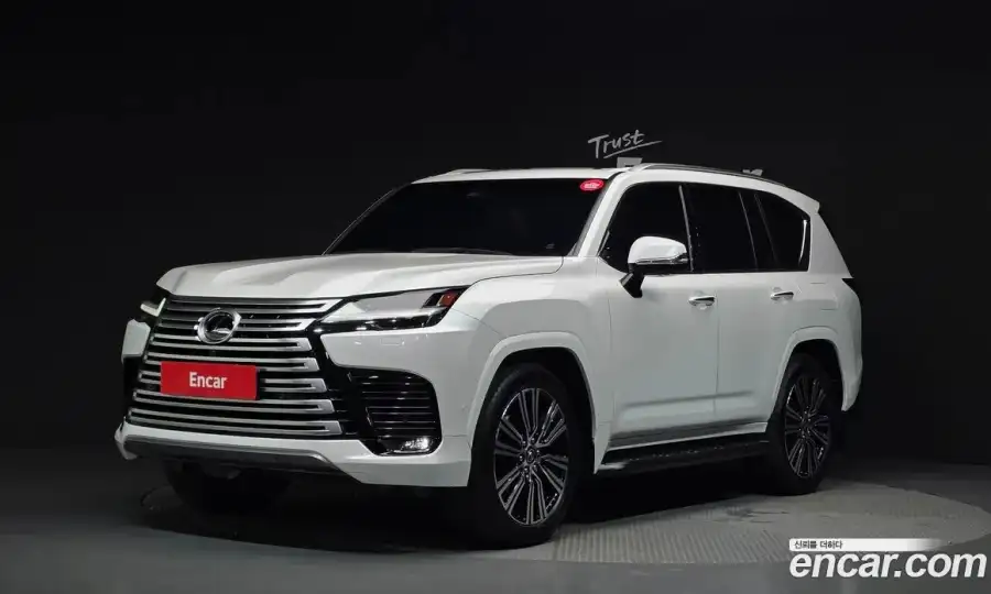 Lexus LX 700h Luxury