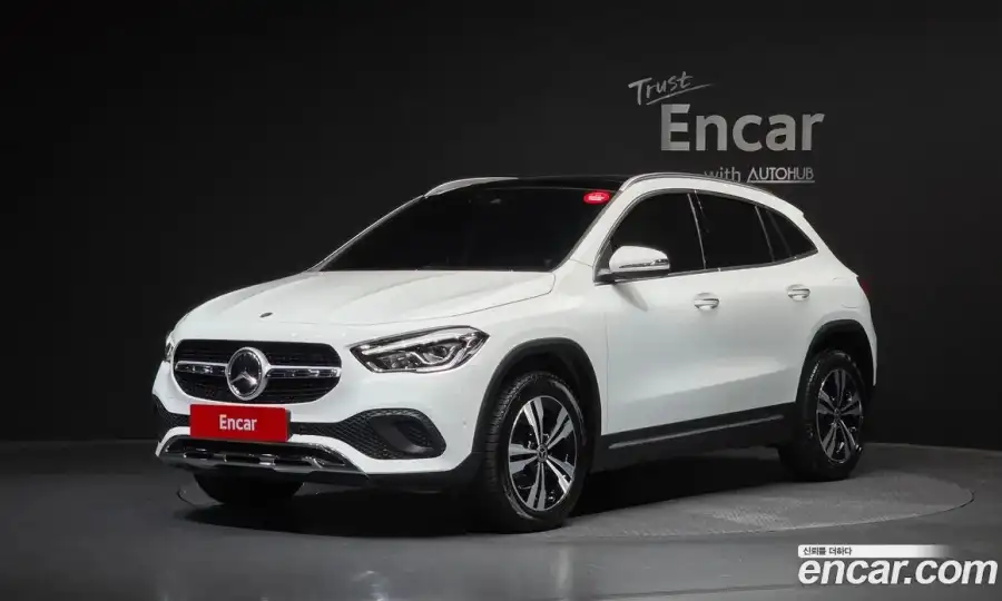 Mercedes-Benz GLA-Class GLA220