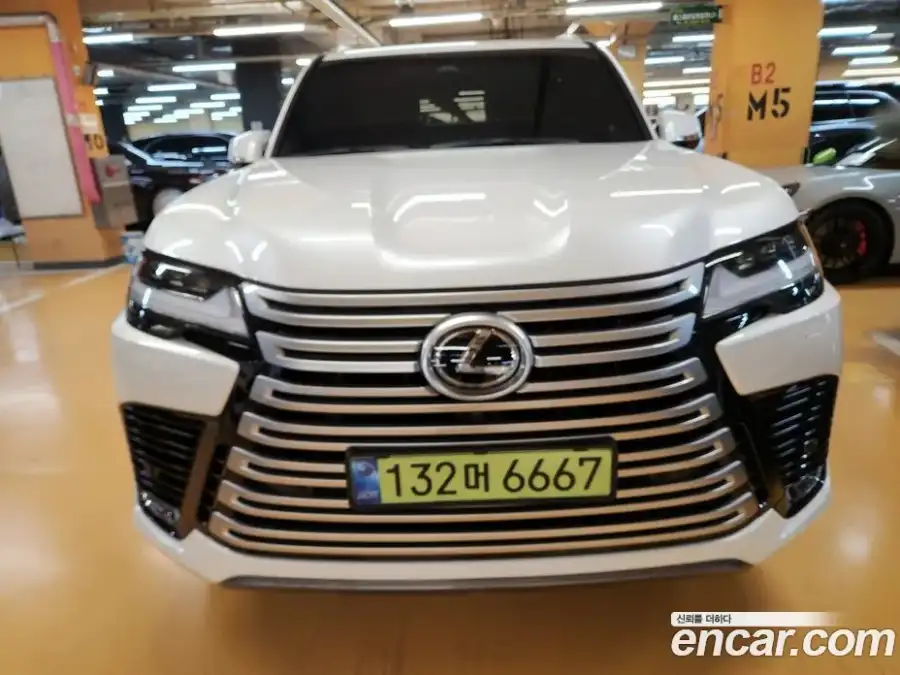 Lexus LX 700h VIP