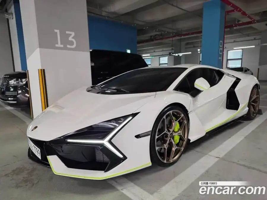Lamborghini Revuelto 6.5 V12