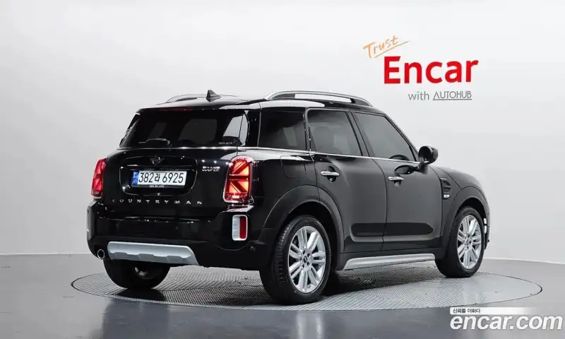 Mini Countryman Classic Plus Launch Pack