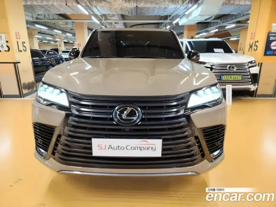 Lexus LX 700h Overtrail