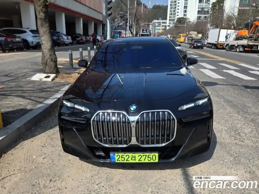 BMW 7-Series 740i xDrive M Sport
