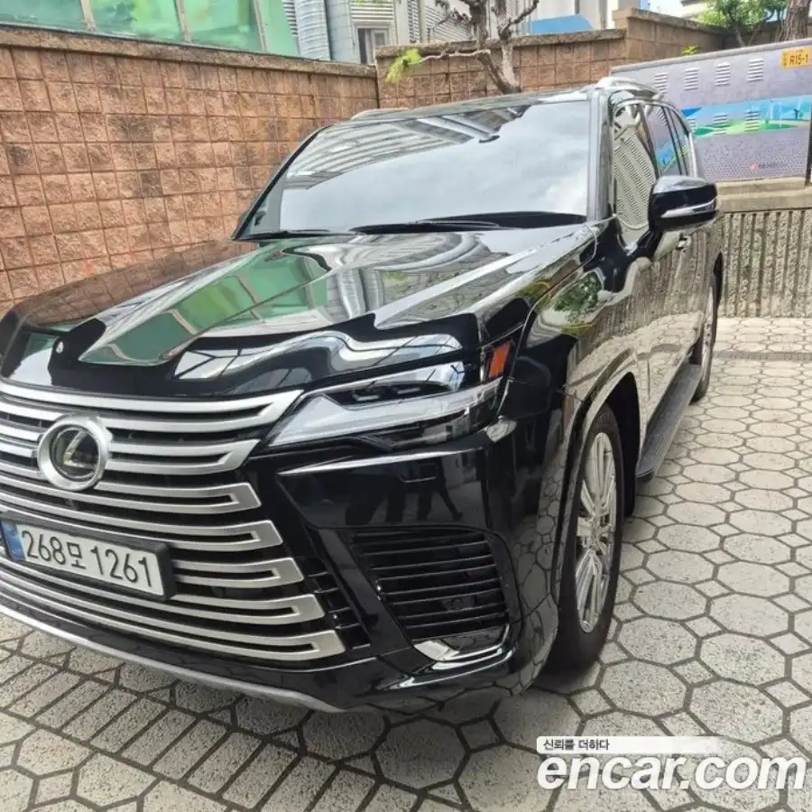 Lexus LX 700h VIP