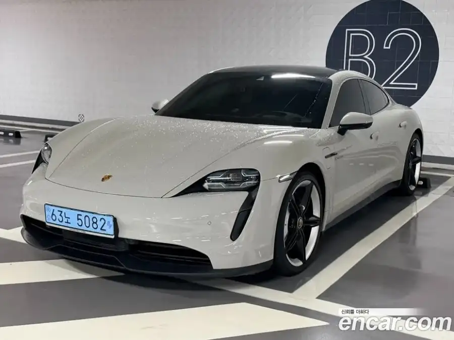 Porsche Taycan 4S