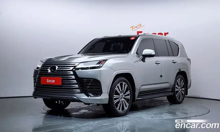 Lexus LX 700h Luxury