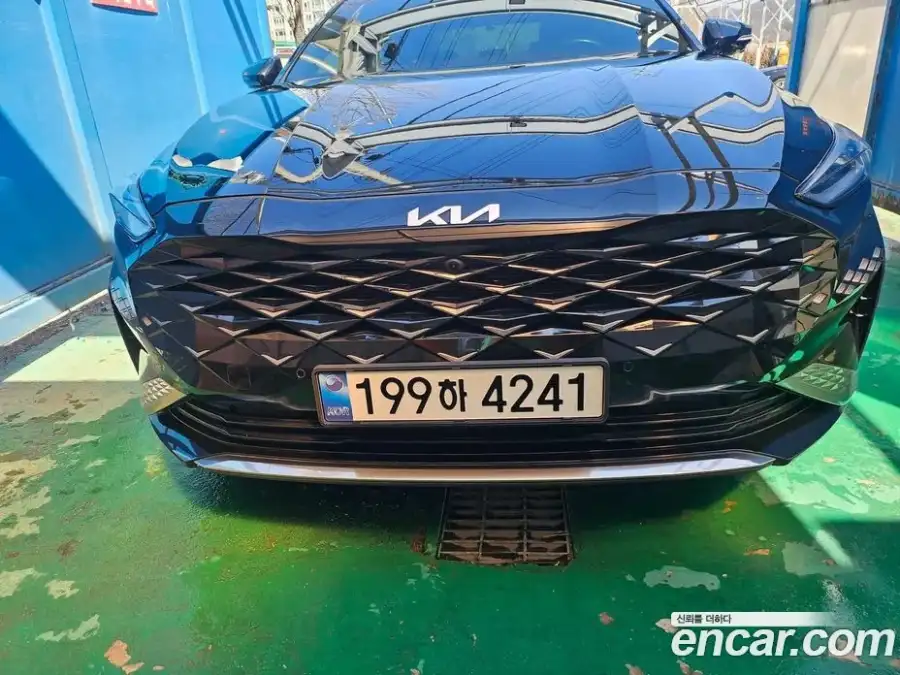 Kia K8 2.5 Gasoline 2WD