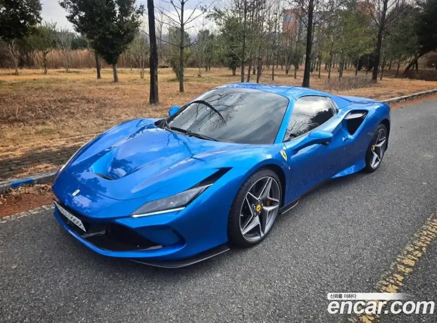 Ferrari F8 3.9 V8