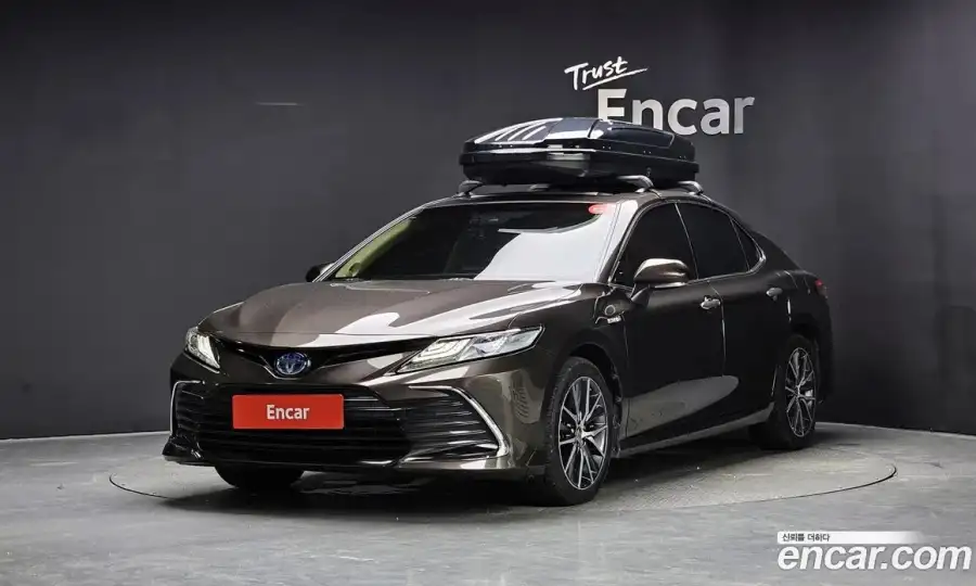 Toyota Camry 2.5 XLE Hybrid