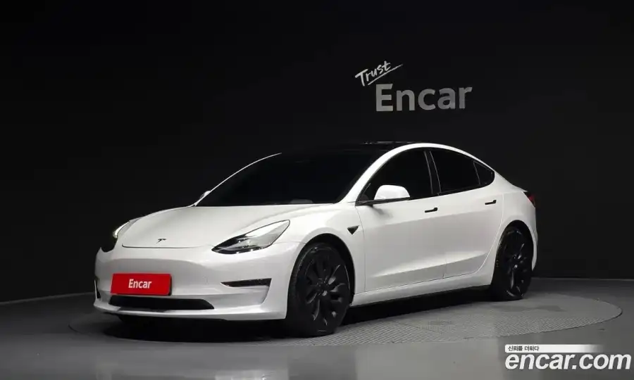 Tesla Model 3 Long Range AWD